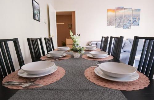 Bussy-Saint-Georges Apartment | Spacieux Appart - 11 personnes - Disneyland & Paris