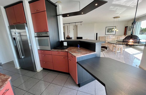 Saint-Blaise Apartment | Spacieux Attique Avec vue sur le lac