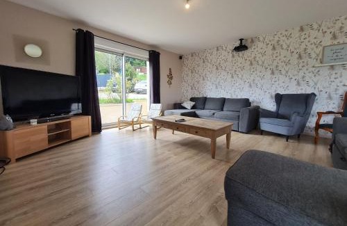 Favieres House | Spacieux gîte contemporain avec terrasse panoramique et piscine chauffée - FR-1-584-373