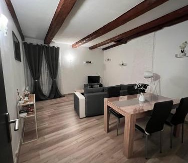 Grandvillars Apartment | Spacieux Logement Grandvillars