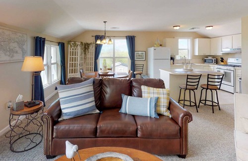 Skaneateles Apartment | Spacious 1 Bdrm Pet friendly Rental/short walk to Village