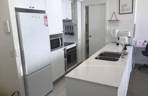 Gungahlin Apartment | Spacious 1 Bed Apartment, parking, gym, pool