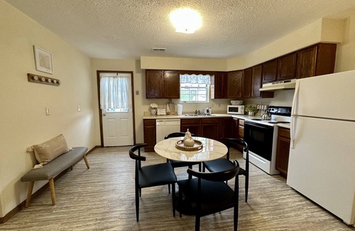 Parkersburg Apartment | Spacious 1200 Sq. Ft. Townhome #2