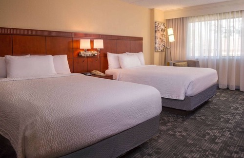 University Place Hotel | Spacious 1BR Unit Near Pavilion | Pet-Friendly, Pool, Fitness Center