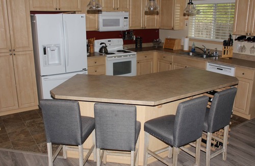 Woodland House | Spacious 2 acre property with beautiful ranch home. Pet-Friendly!