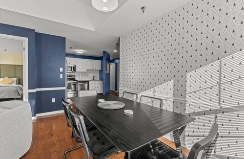 Newtown Apartment | Spacious 2 BDR Central Newtown Hosted By StayRafa