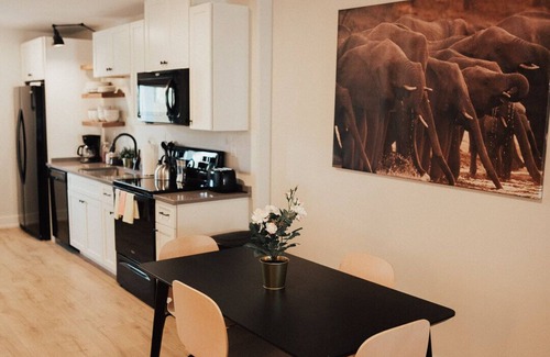Cooper-Young Historic District House | Spacious 2 Bdrm house in Cooper Young