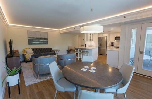 South Rehoboth Condo | Spacious 2-Bedroom Condo Above Top Restaurants, 2 Blocks from Beach & Pool!