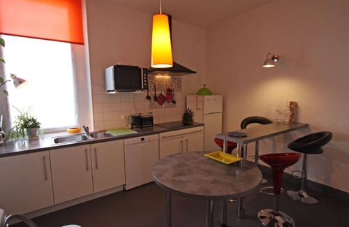 Epinal Cottage | Spacious 2-Bedroom Apartment Near TGV & Amenities with Free Parking & WiFi