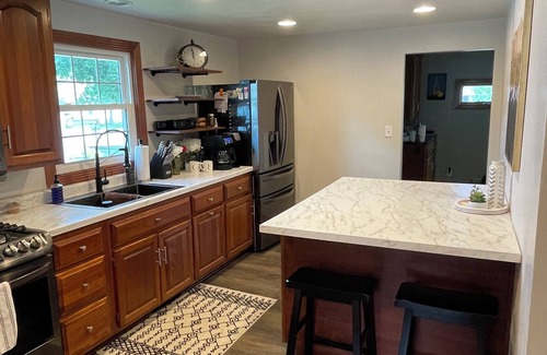 Kimberly House | Spacious 2 Bedroom House in the Heart of Kimberly
