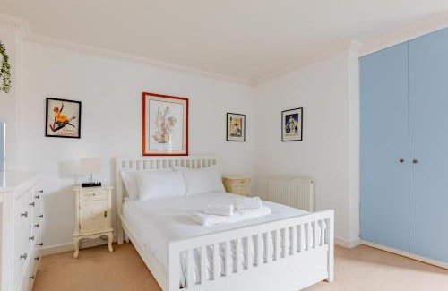 Shadwell Apartment | Spacious 2BD Flat 20 Mins to City of London