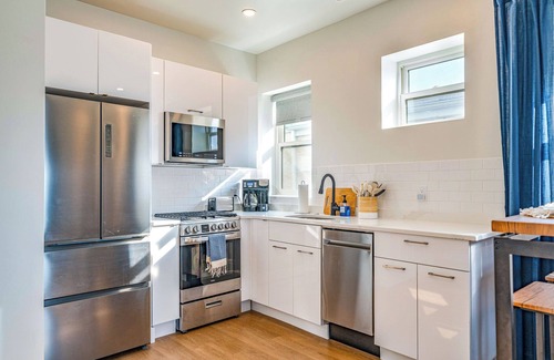 North End Condo | Spacious 2BR/2BA Home, Beach & Boardwalk Steps, Pool Access/Linens Included!