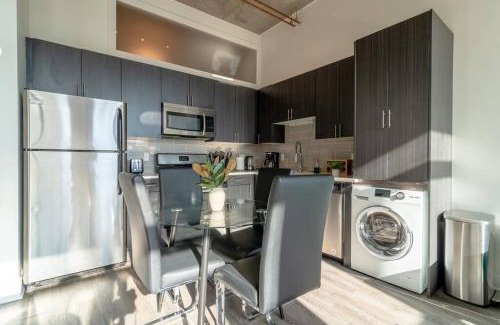 Near South Side Apartment | Spacious 2BR Vacation Rental with City View, Optional Parking and Gym Near McCormick Place & Downtown Chicago Attractions