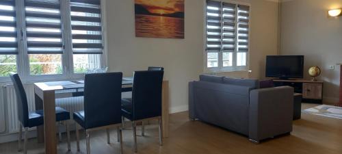 Chateau-Garnier House | Spacious 3-Bed House in Chateau Garnier