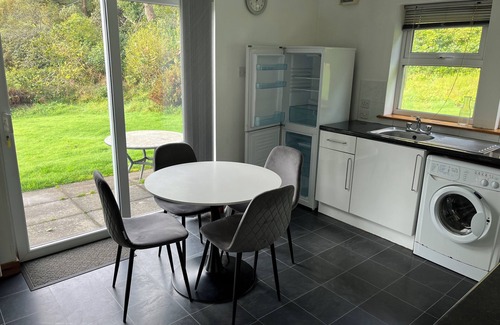 Lochgilphead Cottage | Spacious 3 Bedrooms, Sleeps 6 Spectacular Loch Views & Enclosed Garden