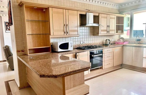 Masaki Apartment | Spacious 3-bedroom apartment with AC, WiFi in fantastic Dar es Salaam