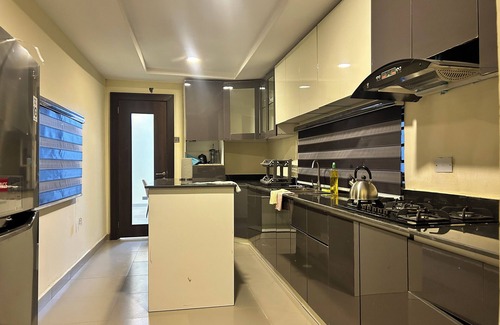 Utako Apartment | Spacious 3-bedroom apartment with AC and WiFi in vibrant Wuye Abuja