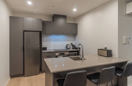 Epsom Apartment | Spacious 3-Bedroom Apartment in Epsom – Next to Westfield Newmarket