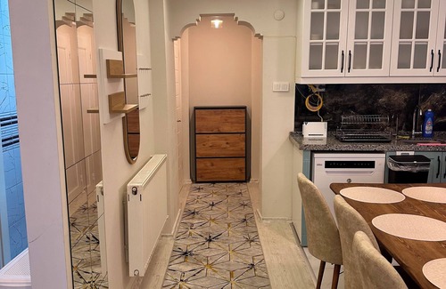 Sultanahmet Apartment | Spacious 3-bedroom apartment with AC, WiFi in fabulous Istanbul
