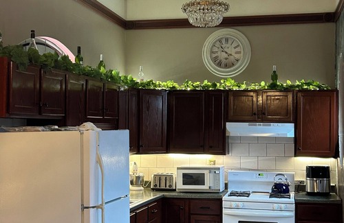 Ripley Apartment | Spacious 3-bedroom apartment with WiFi, AC in charming Ripley