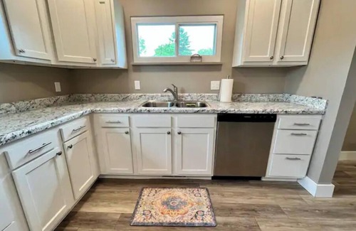 Bellbrook Apartment | Spacious 3 Bedroom Cozy