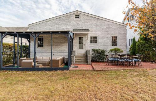 Port Chester House | Spacious 3 bedroom house 45mins to NYC great hotel alternative for big group