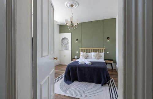 Glasgow House | Spacious 3 Bedroom Home In Glasgow - Free Parking