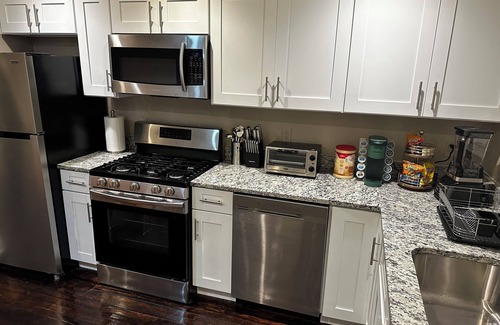 Downtown Baltimore House | Spacious 3 bedroom Townhome in the heart of Baltimore