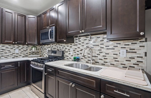 North Bergen Apartment | Spacious 3-bedroom apartment with AC in North Bergen close to NYC
