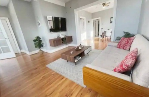 North Bergen Apartment | Spacious 3-bedroom apartment in superb North Bergen-Elephante