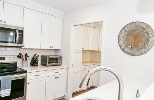 Westport House | Spacious 3 BR Home 2 Minutes to Lake Norman