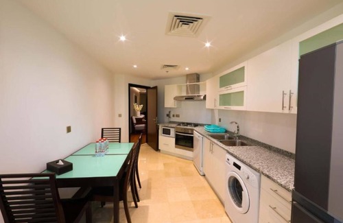 Sheikh Zayed Road Apartment | Spacious 3 BR Near Trade Center Dubai