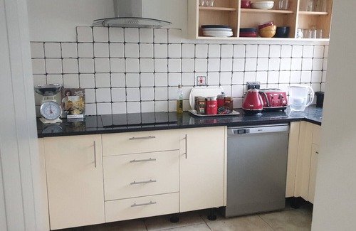 Bishop's Stortford House | Spacious 3 bedroom House beside Stansted