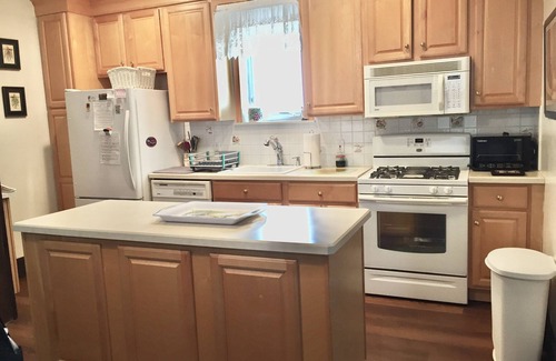 Bradley Beach House | spacious 4 bedroom beach house large shaded porch 3 blocks to beach restaurants