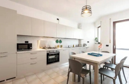 Greco Apartment | Spacious 4-bedroom apartment in delightful Milano