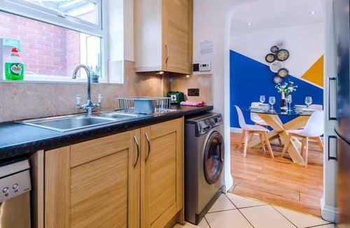 Chester House | Spacious 4 Bedroom Chester Home with parking.