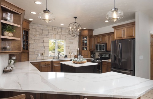 Neenah House | Spacious, 4 bedroom garden paradise with hot tub awaits in Winnebago County