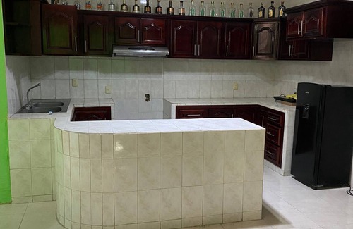 Tequila House | Spacious 4-bedroom house in Tranquil Tequila with WiFi
