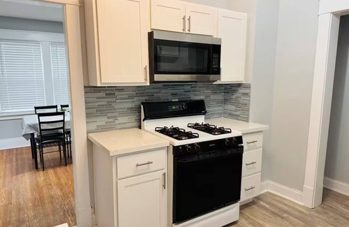 North Buffalo House | Spacious 4-bedroom House Near UB & Niagara Falls