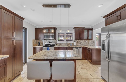 Tamiami House | Spacious 4-bedroom house in lovely Miami with HEATED POOL and BBQ.