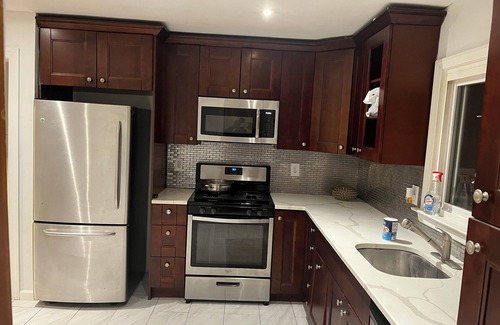 Vauxhall House | Spacious 4-bedroom house with WiFi and AC in Union.n2mnts to majors HW.