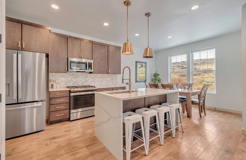 Deer Mountain House | Spacious 4 bedroom townhome in Park City with private Hot Tube