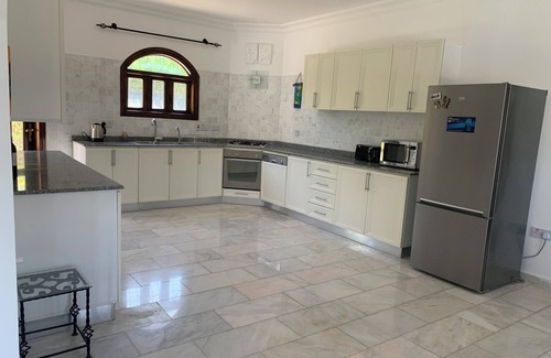 Catalkoy Villa | Spacious 4-bedroom villa with WiFi and AC in serene Çatalköy