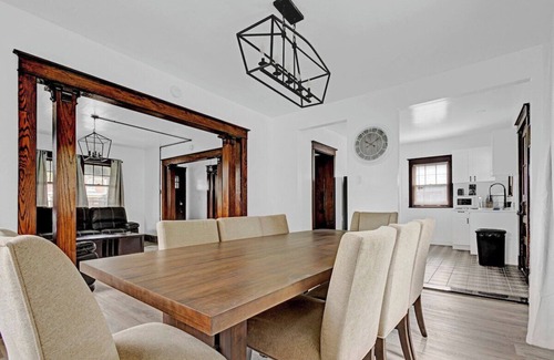 Niagara Falls House | Spacious 4BR, 1BA near the Falls