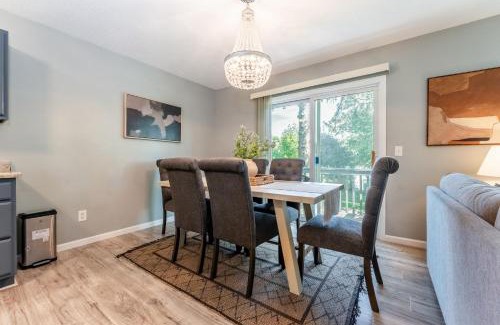 Columbia Heights Apartment | Spacious 4BR Home in Minneapolis - Pet Friendly!