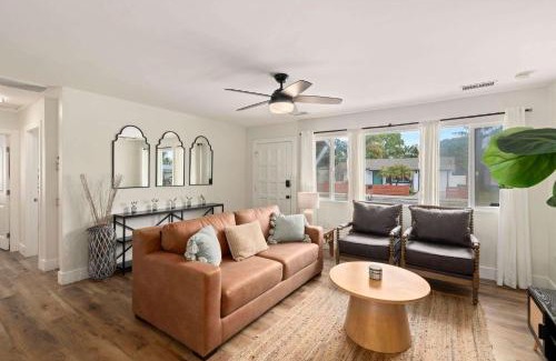 North Clairemont House | Spacious 4BR Outdoor Kitchen Hot Tub & Fun