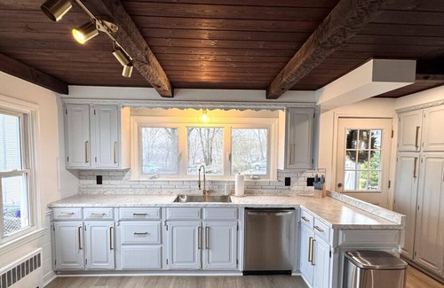 Old Orchard Beach House | Spacious 4BR Coastal House w/pool Near Beach/Pier