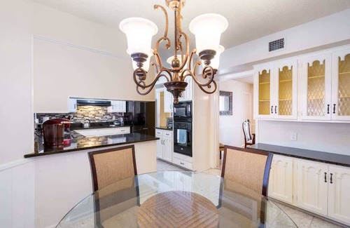 Medical Center District House | Spacious 4BR with Private Pool, Near Six Flags