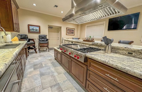 Port O Connor House | Spacious 5-bedroom house along the coast in Port O'Connor, TX