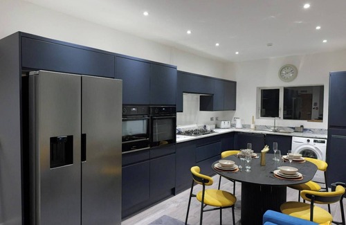 Liverpool House | Spacious 5-bedroom All Ensuite luxurious house in lovely Liverpool